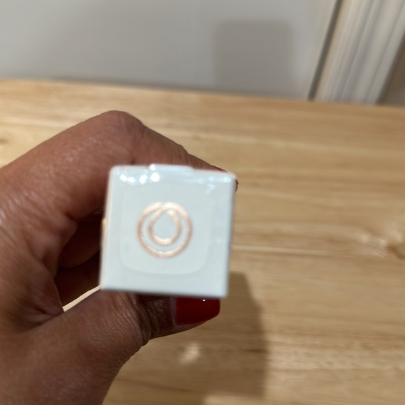 Monat Caramel BB Cream - SPF 40 - Picture 3 of 6